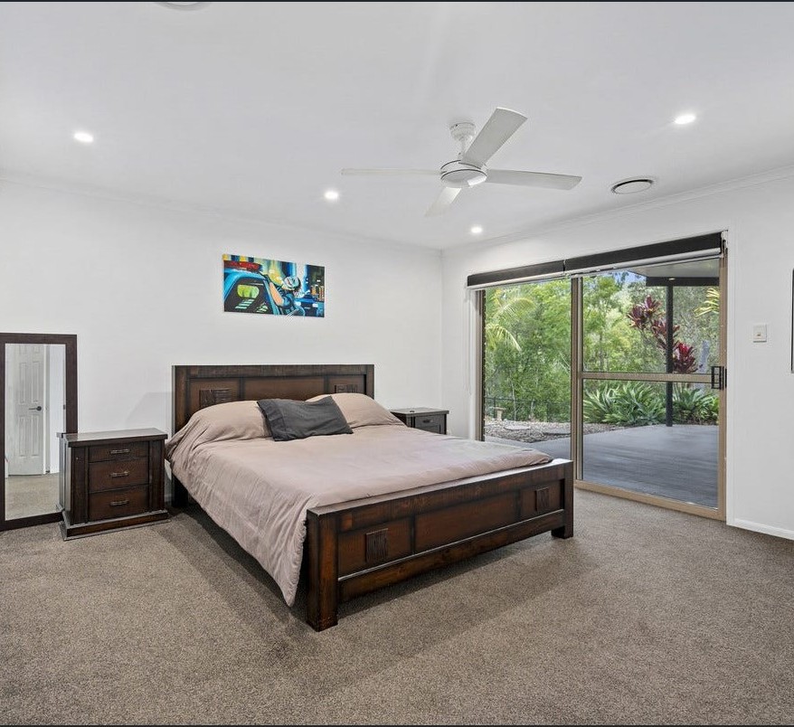Bedroom before renovation